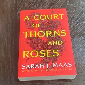A Court of Thorns and Roses by Sarah J. Maas - Red Cover